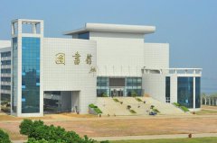 武昌理工學(xué)院校園圖書館